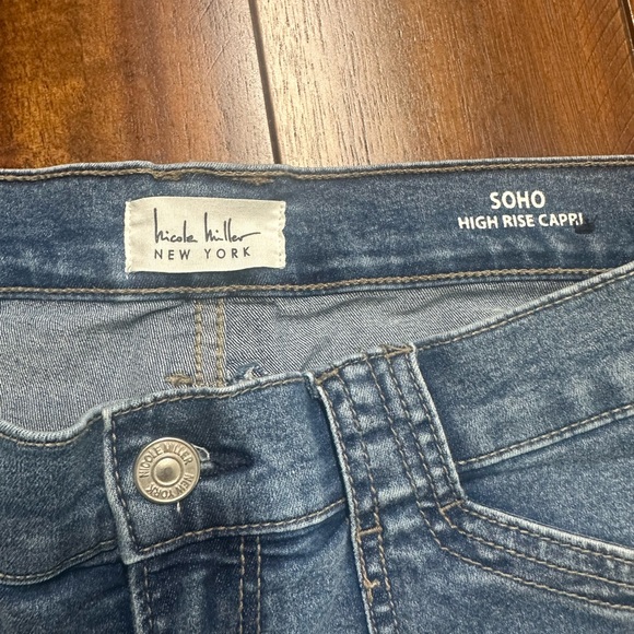 Soho Relaxed Fit Light Blue Jeans Capri - Picture 4 of 7